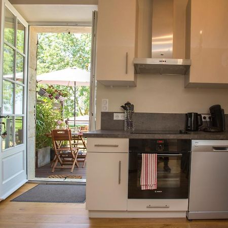 Les Hauts De Condom Appartements Climatises Luaran gambar