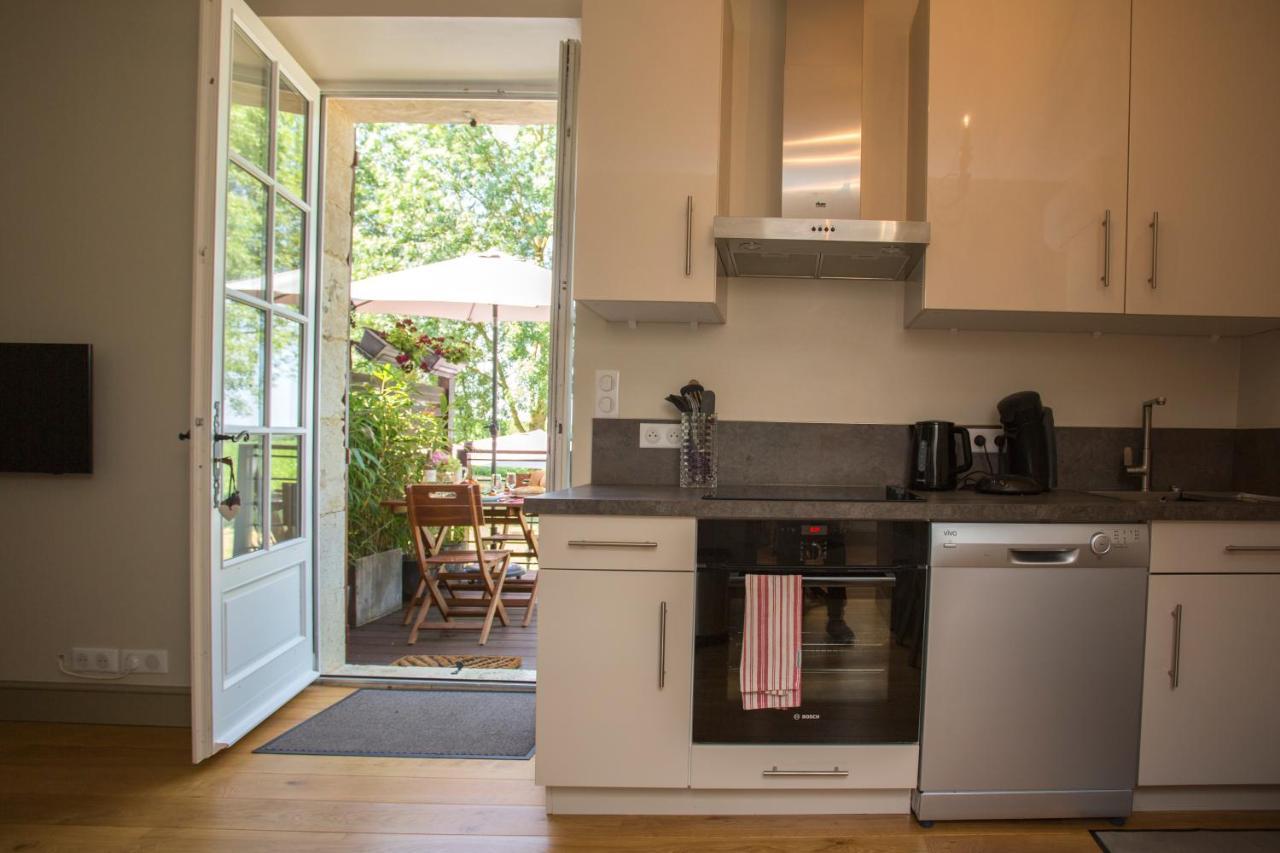 Les Hauts De Condom Appartements Climatises Luaran gambar